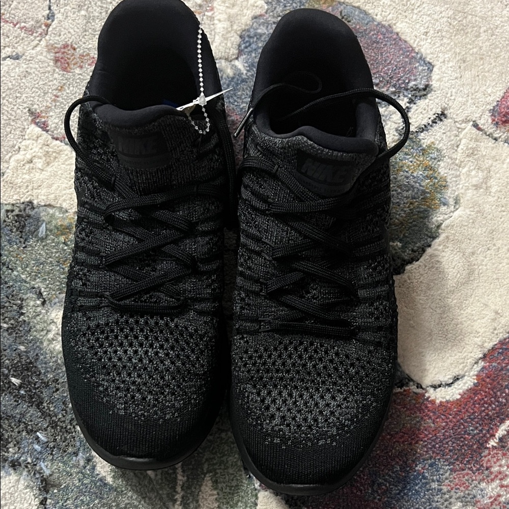 Nike Women’s Size 9/9.5 Black Athletic Shoes